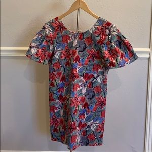 Puffy sleeve dress with bow in back